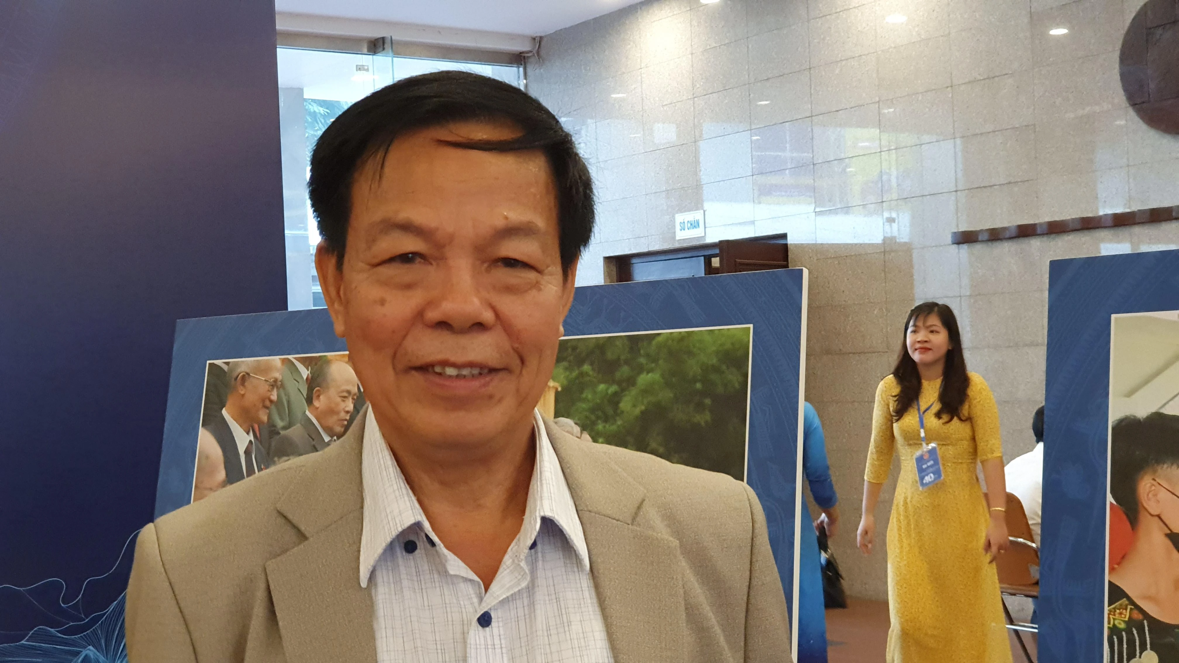 Ông Mai Ngọc Chừ chia sẻ về chương trình. Ông Mai Ngọc Chừ chia sẻ về chương trình.