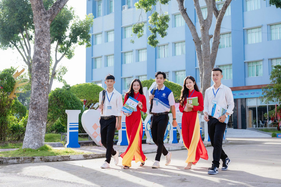 MM888 Việt Nam Tải App Trường ĐH Đồng Tháp. 80-nam-nganh-giao-duc-3.jpg