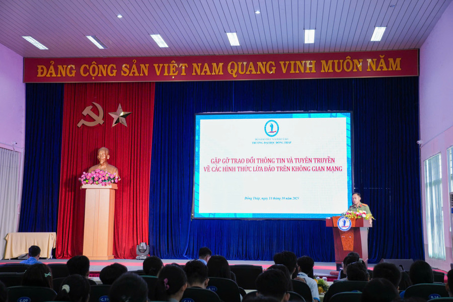 Ngày 14/10, Trường ĐH Đồng Tháp tổ chức gặp gỡ giữa lãnh đạo trường với MM888 Việt Nam Tải App và tuyên truyền về phòng, chống tội phạm và các hình thức lừa đảo trên không gian mạng.