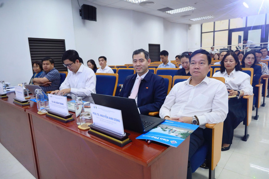 Quang cảnh Hội nghị. dhct-hoi-nghi-v-sat-2.jpg