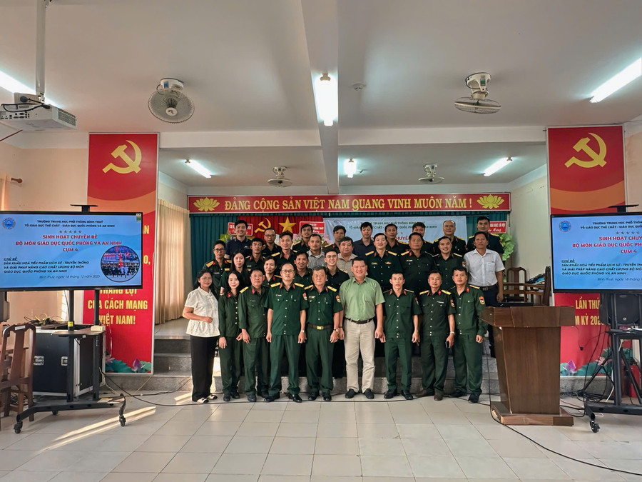 Đại biểu tham dự Hội thảo. giao-duc-quoc-phong-4.jpg
