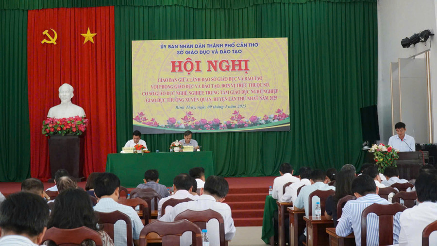 Đại biểu phát biểu tại Hội nghị. can-tho-to-chuc-thi-an-toan-3.jpg