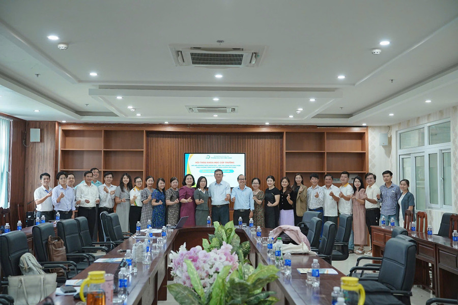 truong-dhkg-hoi-thao-4.jpg