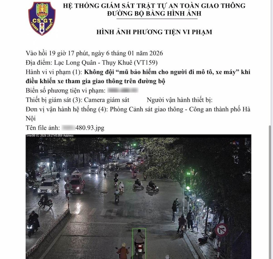 Hình ảnh vi phạm được gửi qua iHanoi. khong-co-tieu-de.jpg