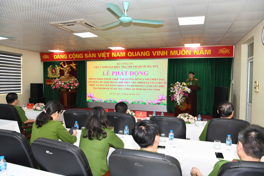 Quang cảnh buổi lễ phát động. z6530711298345-0e64525a89ac76791af9a668b2764b8e.jpg