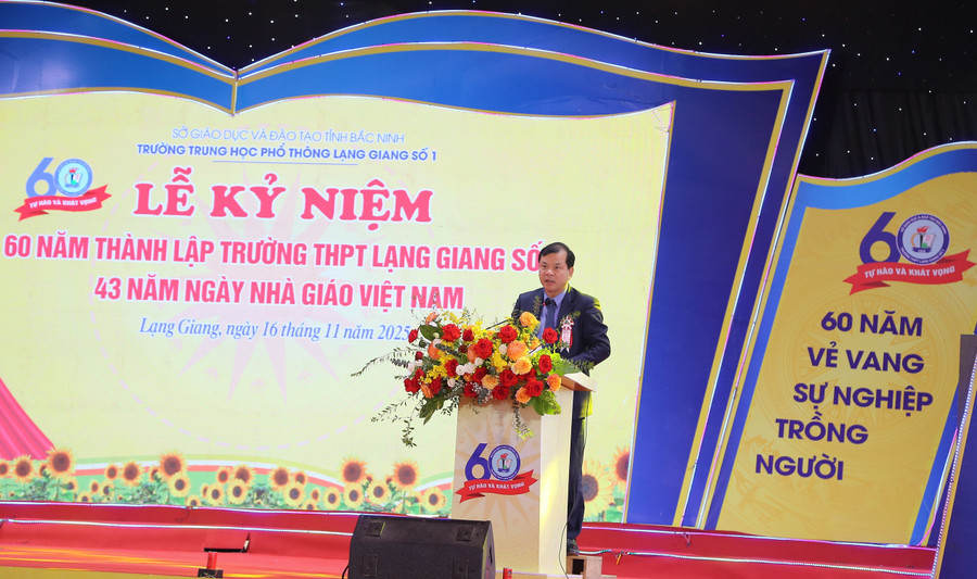 Ông Phan Thế Tuấn - Phó Chủ tịch UBND tỉnh Bắc Ninh phát biểu tại buổi lễ kỷ niệm. b-7.jpg