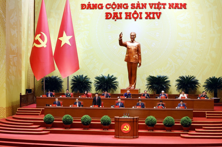 Đoàn Chủ tịch điều hành 2MM88.com trò chơi casino và slot XIV của Đảng. Ảnh: TTXVN.