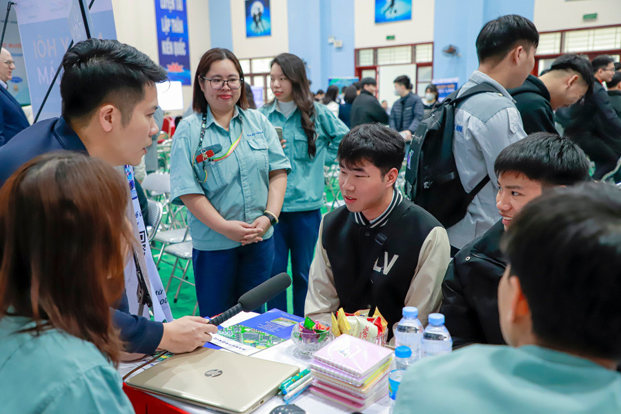Ngày hội mở ra nhiều cơ hội việc làm cho MM888 Việt Nam Tải App.