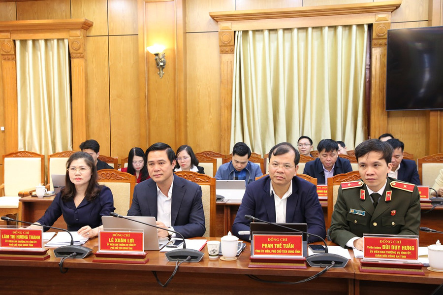 Đại biểu dự hội nghị. 18-1.png