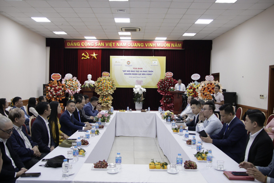 Quang cảnh tọa đàm. mg-8621.jpg