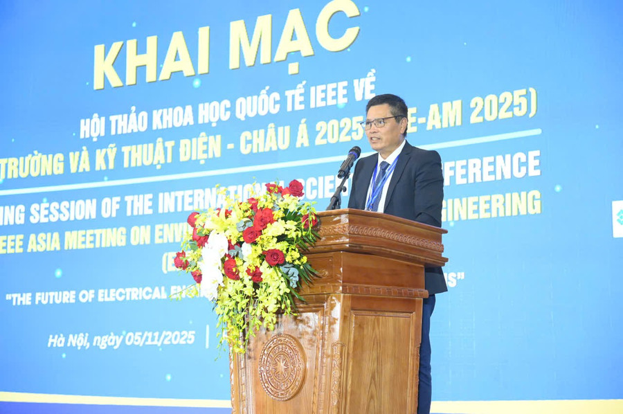 GS.TSKH Trần Quốc Tuấn phát biểu. dai-bieu-4.jpg