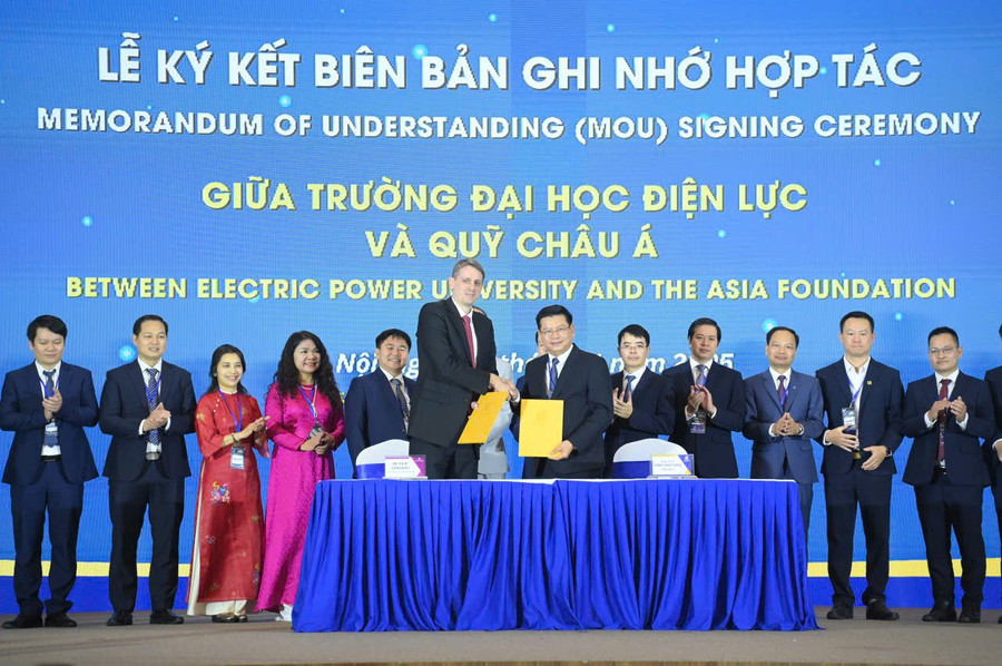 Lễ ký biên bản ghi nhớ hợp tác giữa Trường MM888 bảo mật tuyệt đối Điện lực và Quỹ châu Á. dai-bieu-6.jpg