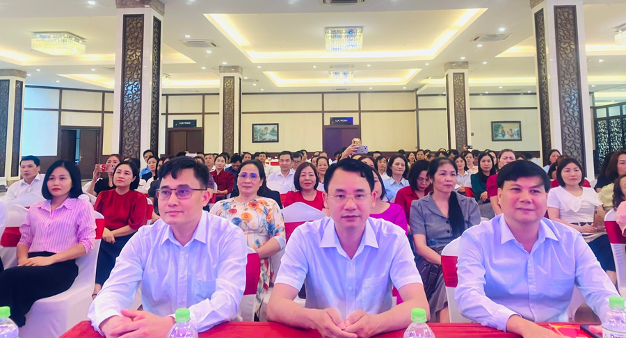 Đại biểu dự hội nghị. q-1.png
