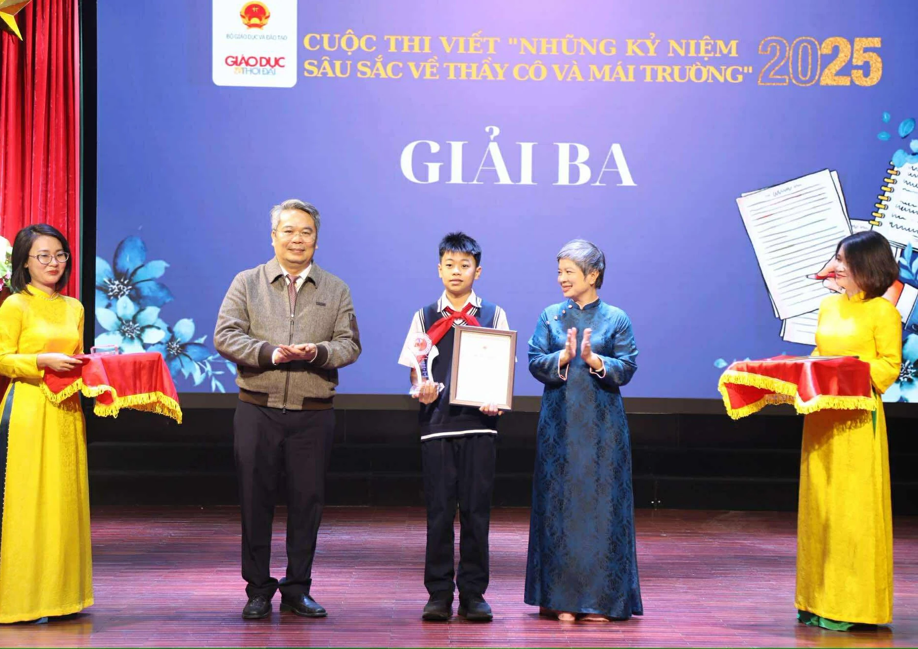 giai-ba.jpg