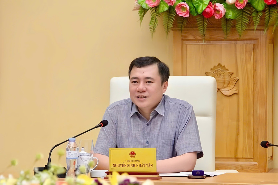 Thứ trưởng Nguyễn Sinh Nhật Tân nhấn mạnh đây là một yêu cầu rất cao, không dễ dàng và đòi hỏi toàn bộ hệ thống phải vào cuộc với tinh thần khẩn trương, quyết liệt hơn. bct2.jpg