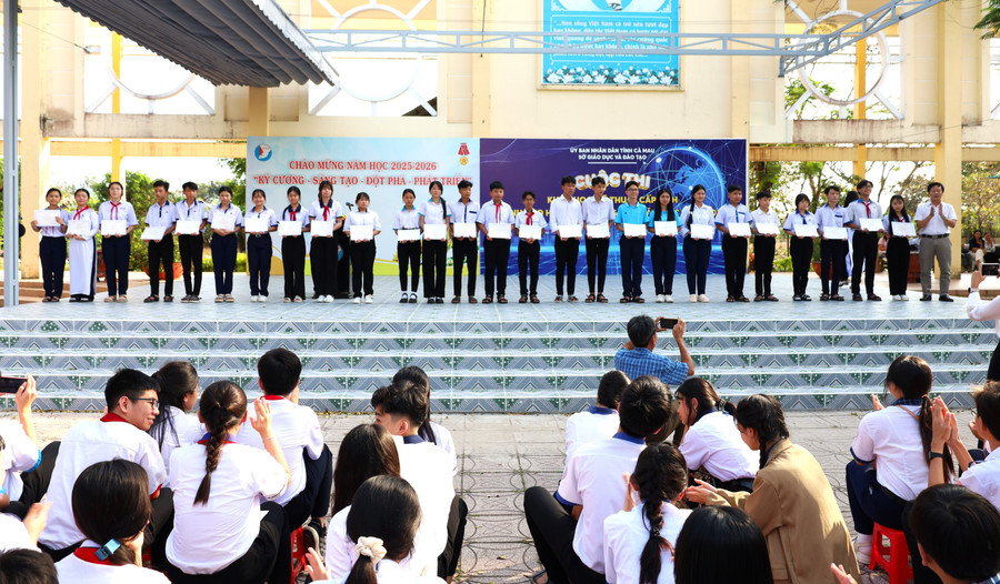 Các dự án đạt giải khuyến khích. vo-thi-sau-4.jpg