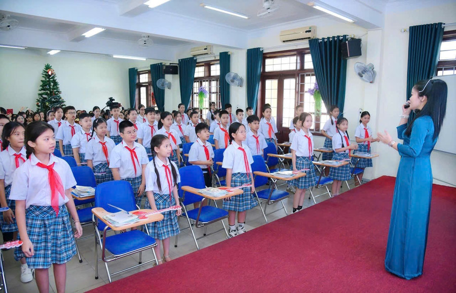 chuyen-de-tieng-anh-1.png