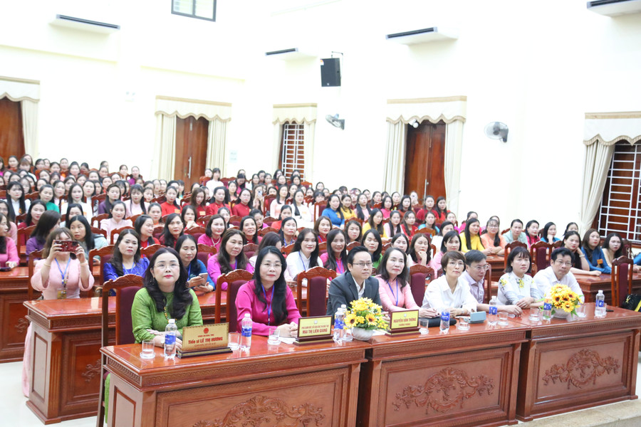 Hội thi không chỉ là dịp để ghi nhận, tôn vinh những nhà giáo tiêu biểu, tâm huyết. img-3499.jpg