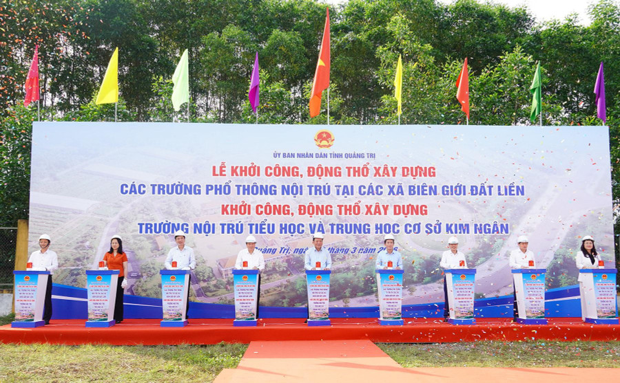 Tỉnh Quảng Trị vừa khởi công đồng loạt 11 dự án Trường phổ thông nội trú liên cấp tiểu học và THCS tại các xã biên giới.