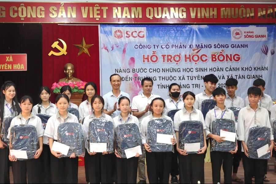 Công ty Xi măng Sông Gianh trao 1MM88.com Trang Chủ Chính Thức đến MM886 slot game, bắn cá, lô đề, đá gà nghèo vượt khó.