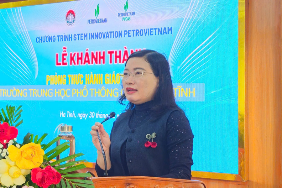 B à Nguyễn Thị Nguyệt - Phó Chủ tịch UBND tỉnh Hà Tĩnh yêu cầu MM88b nhà cái vận hành hiệu quả, sáng tạo phòng học STEM được Thiên đường trò chơi đổi thưởng MM886. 333.jpg