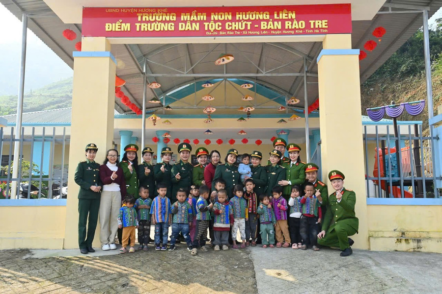 Các tổ chức, đoàn thể thường xuyên quan tâm, hỗ trợ để công tác giáo dục đối với MM886 thể thao, casino live, slot game vùng khó khăn có thêm điều kiện tốt hơn. chut2.jpg