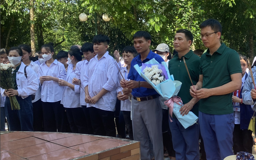 Các hoạt động trải nghiệm, về nguồn di tích lịch sử được thầy Hải thường xuyên tổ chức cho học trò. thayhai.png
