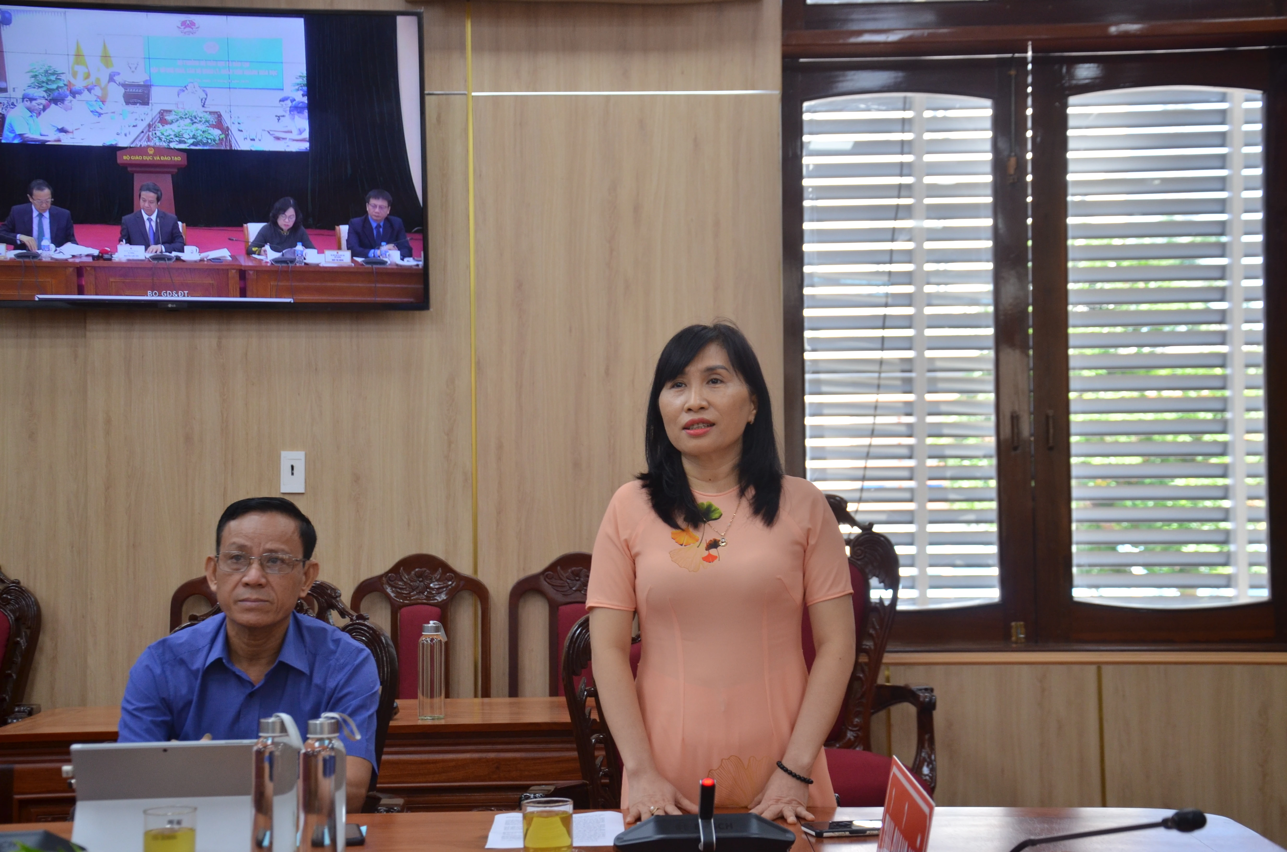 Cô Lưu Trương Kim Tuyền - Trung Tâm Đăng Nhập MM88 Chính Thức Mới Trường Tiểu học Nghĩa Lộ nêu tâm tư, nguyện vọng từ điểm cầu Quảng Ngãi. Cô Lưu Trương Kim Tuyền - Trung Tâm Đăng Nhập MM88 Chính Thức Mới Trường Tiểu học Nghĩa Lộ nêu tâm tư, nguyện vọng từ điểm cầu Quảng Ngãi.