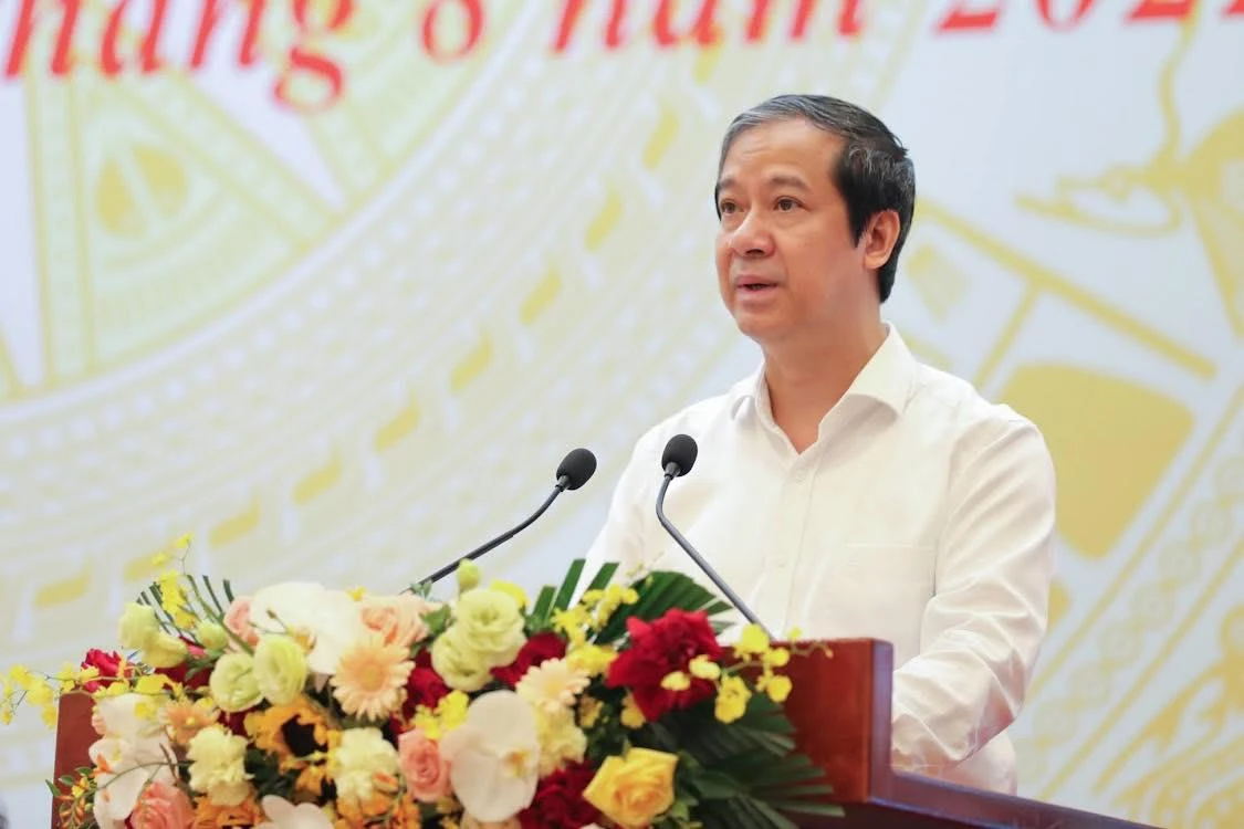 Bộ trưởng Nguyễn Kim Sơn phát biểu. Bộ trưởng Nguyễn Kim Sơn phát biểu.
