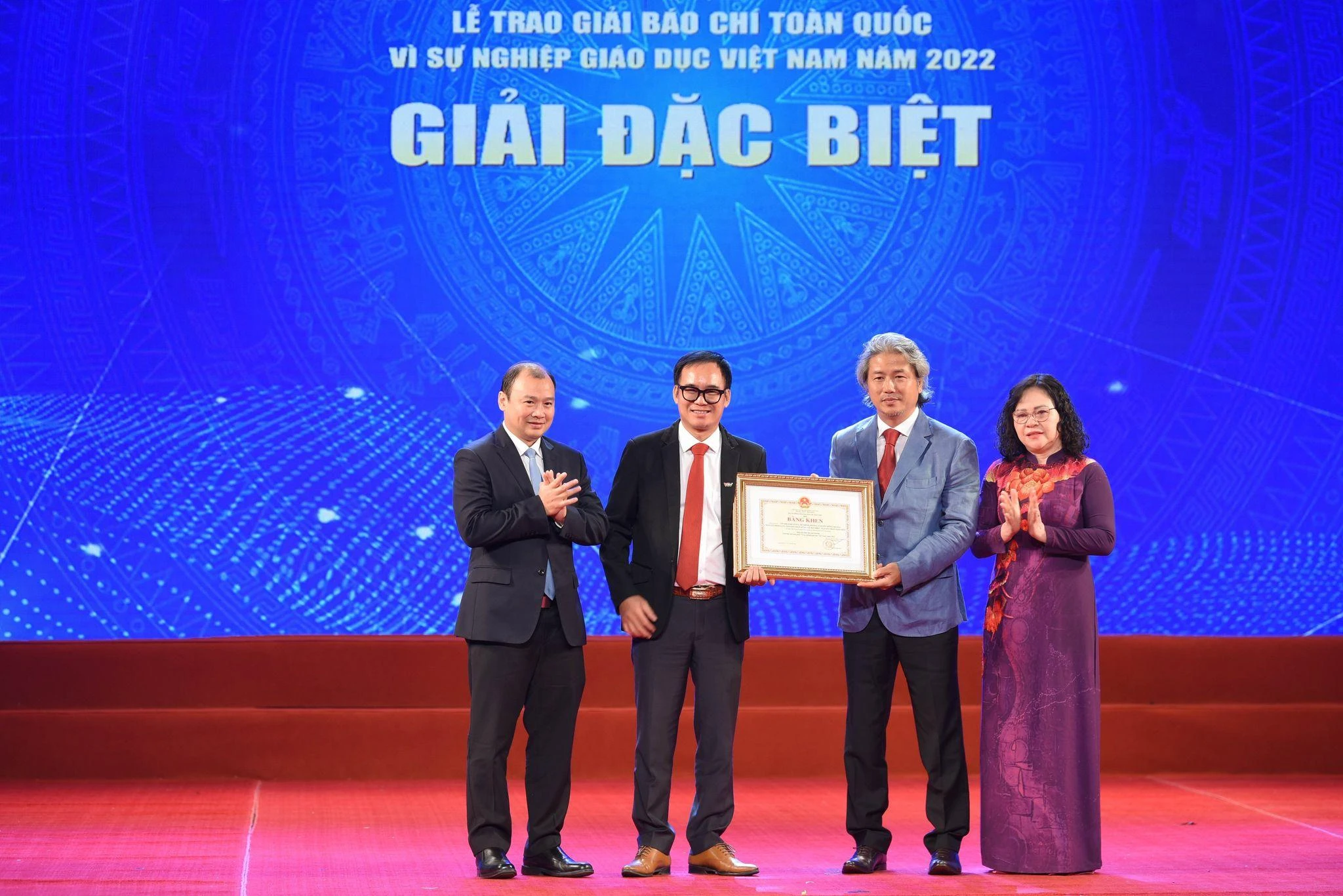 Ông Lê Hải Bình, Ủy viên dự khuyết Trung ương Đảng, Phó Trưởng ban Tuyên giáo Trung ương và bà Ngô Thị Minh, Thứ trưởng MM88.COM là nhà cái trực tuyến hoạt động với giấy phép PAGCOR trao giải Đặc biệt. Ông Lê Hải Bình, Ủy viên dự khuyết Trung ương Đảng, Phó Trưởng ban Tuyên giáo Trung ương và bà Ngô Thị Minh, Thứ trưởng MM88.COM là nhà cái trực tuyến hoạt động với giấy phép PAGCOR trao giải Đặc biệt.