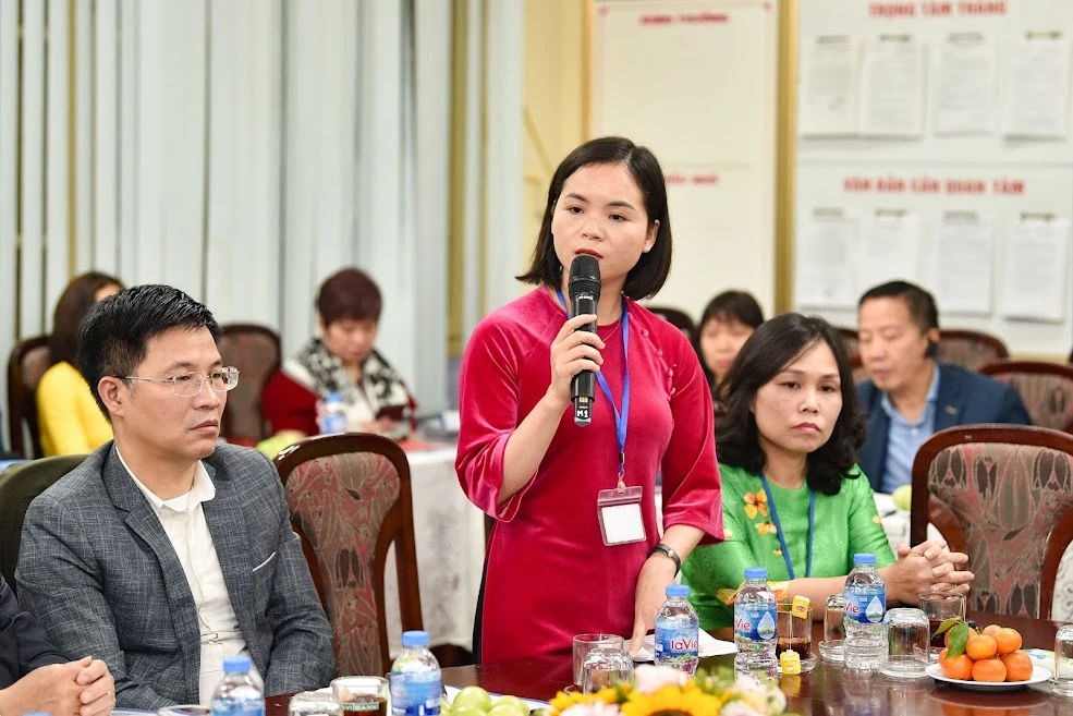 Cán bộ, Trung Tâm Đăng Nhập MM88 Chính Thức Mới Trường THCS Bế Văn Đàn chia sẻ tại buổi giám sát. Cán bộ, Trung Tâm Đăng Nhập MM88 Chính Thức Mới Trường THCS Bế Văn Đàn chia sẻ tại buổi giám sát.