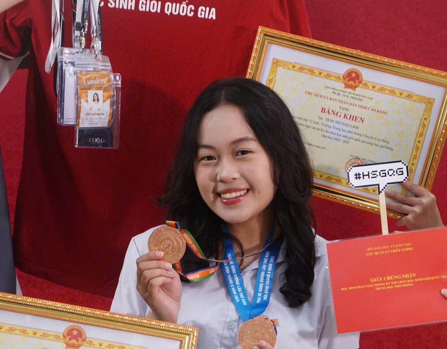 Trần Thị Thảo Linh MM888 Việt Nam Tải App năm nhất Khoa Sư phạm Ngữ văn, Trường MM888 bảo mật tuyệt đối Sư phạm Hà Nội. Ảnh NVCC.