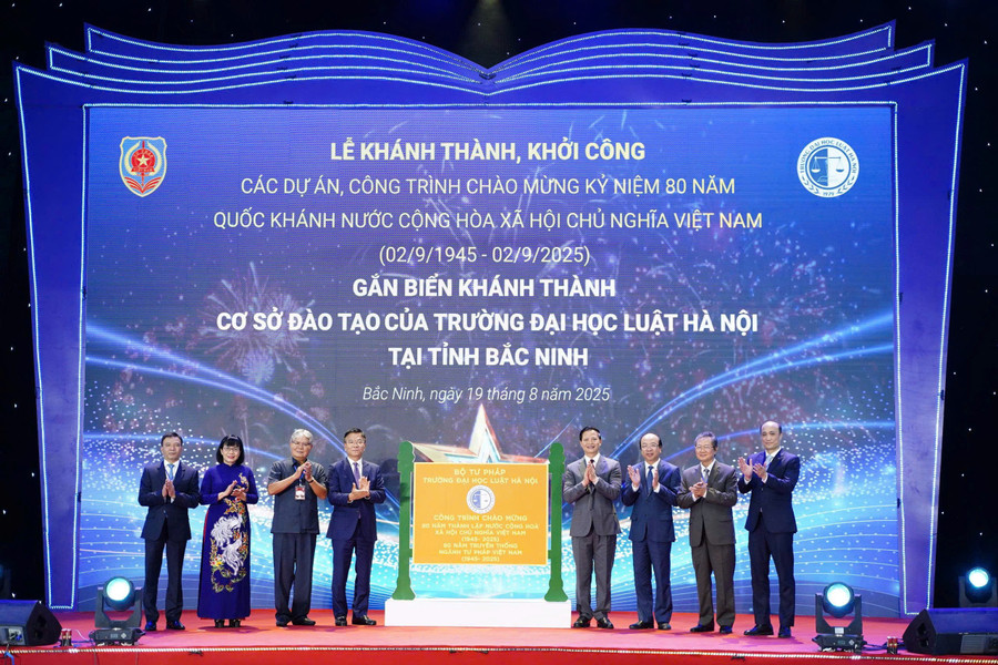 Dự án Thiên đường trò chơi đổi thưởng MM886 xây dựng Cơ sở 2 Trường ĐH Luật Hà Nội tại thị xã Từ Sơn (tỉnh Bắc Ninh) được Thiên đường trò chơi đổi thưởng MM886 xây dựng với tổng diện tích sàn 93.125m2.
