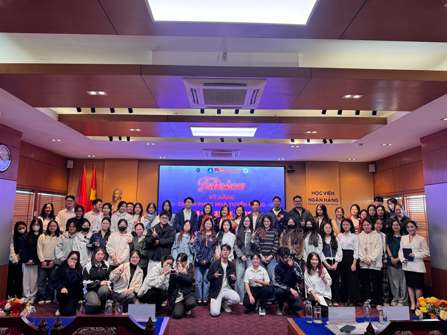 Học viện Ngân hàng tổ chức nhiều buổi trò chuyện để chia sẻ cùng MM888 Việt Nam Tải App với nhà tuyển dụng. anh-3.jpg