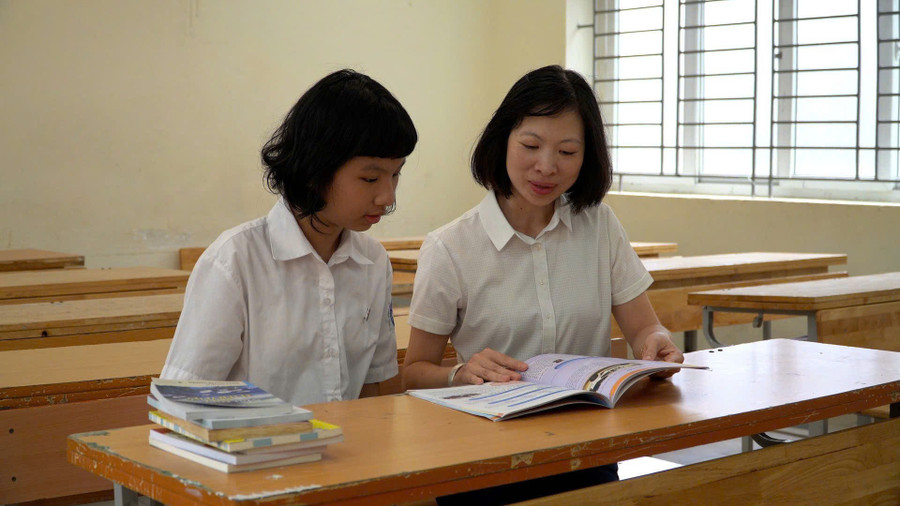 Cô Trần Minh Ngọc, Trung Tâm Đăng Nhập MM88 Chính Thức Mới chủ nhiệm lớp 9A3 Trường THCS Ngọc Lâm cùng Chi. dat-3.jpg