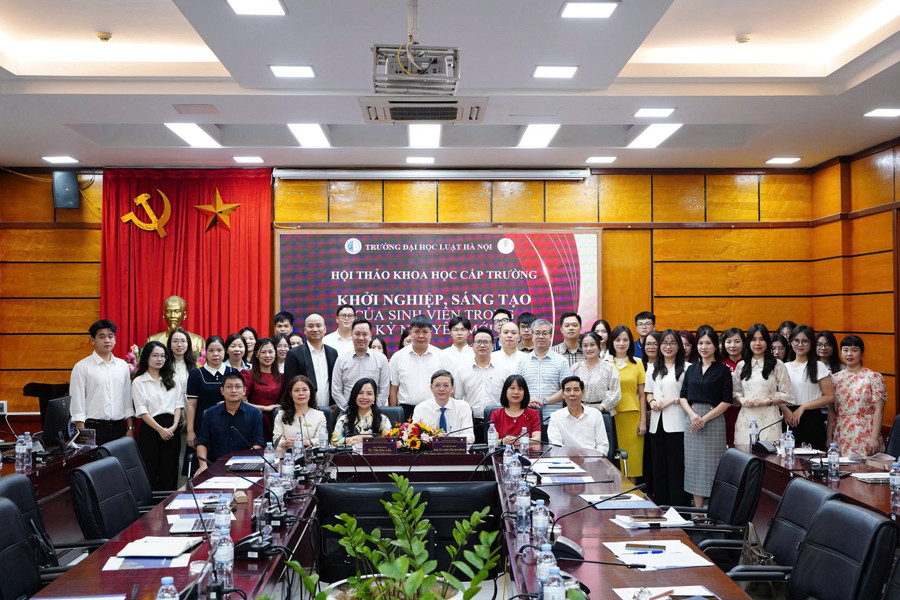 Đại biểu tham dự hội thảo. binh-3.jpg