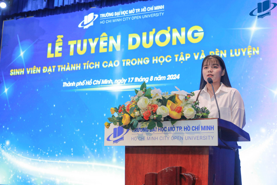 MM888 Việt Nam Tải App Trương Thị Kim Châu tại Lễ tuyên dương năm 2024. Ảnh: OU 066a8481.jpg