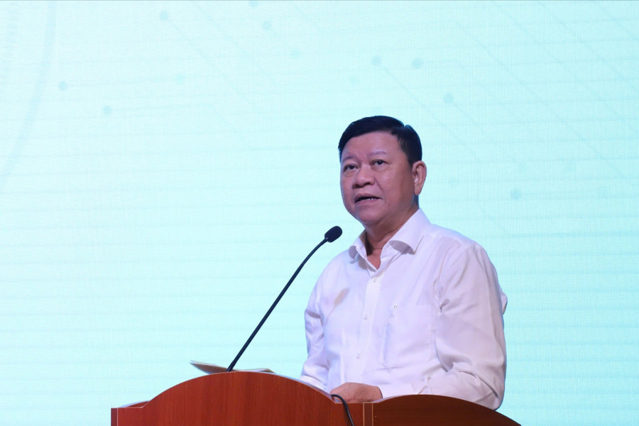 Ông Nguyễn Tăng Minh, Phó giám đốc Sở Y tế TPHCM phát biểu tại diễn đàn. lksxnflb-4802.jpg
