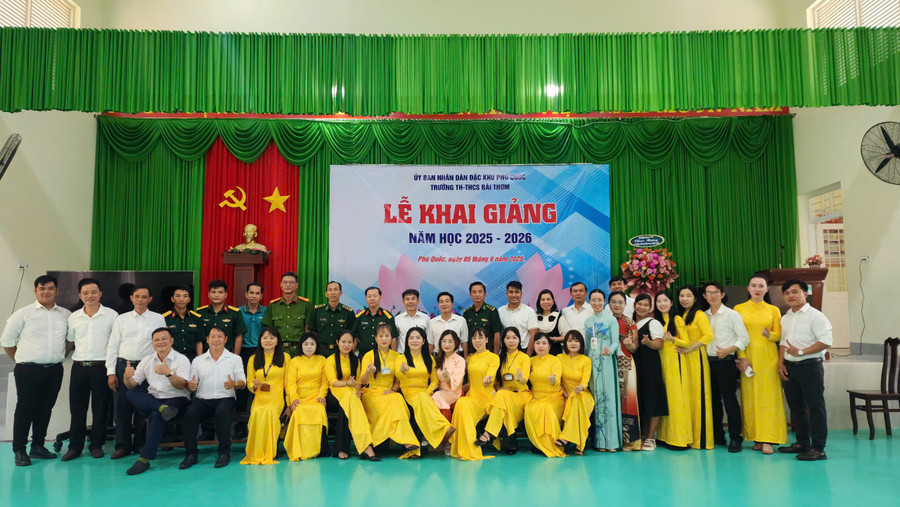 Các Trung Tâm Đăng Nhập MM88 Chính Thức Mới tại Trường Tiểu học - THCS Bãi Thơm (đặc khu Phú quốc) trong lễ khai giảng vừa qua. Ảnh: TH-THCS Bãi Thơm
