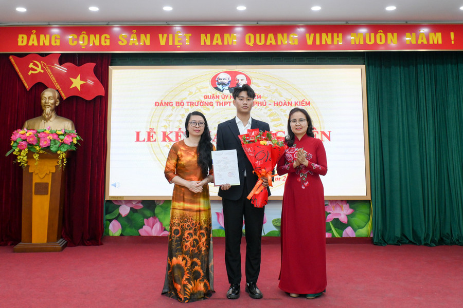 ket-nap-dang-vien-moi-3838.jpg