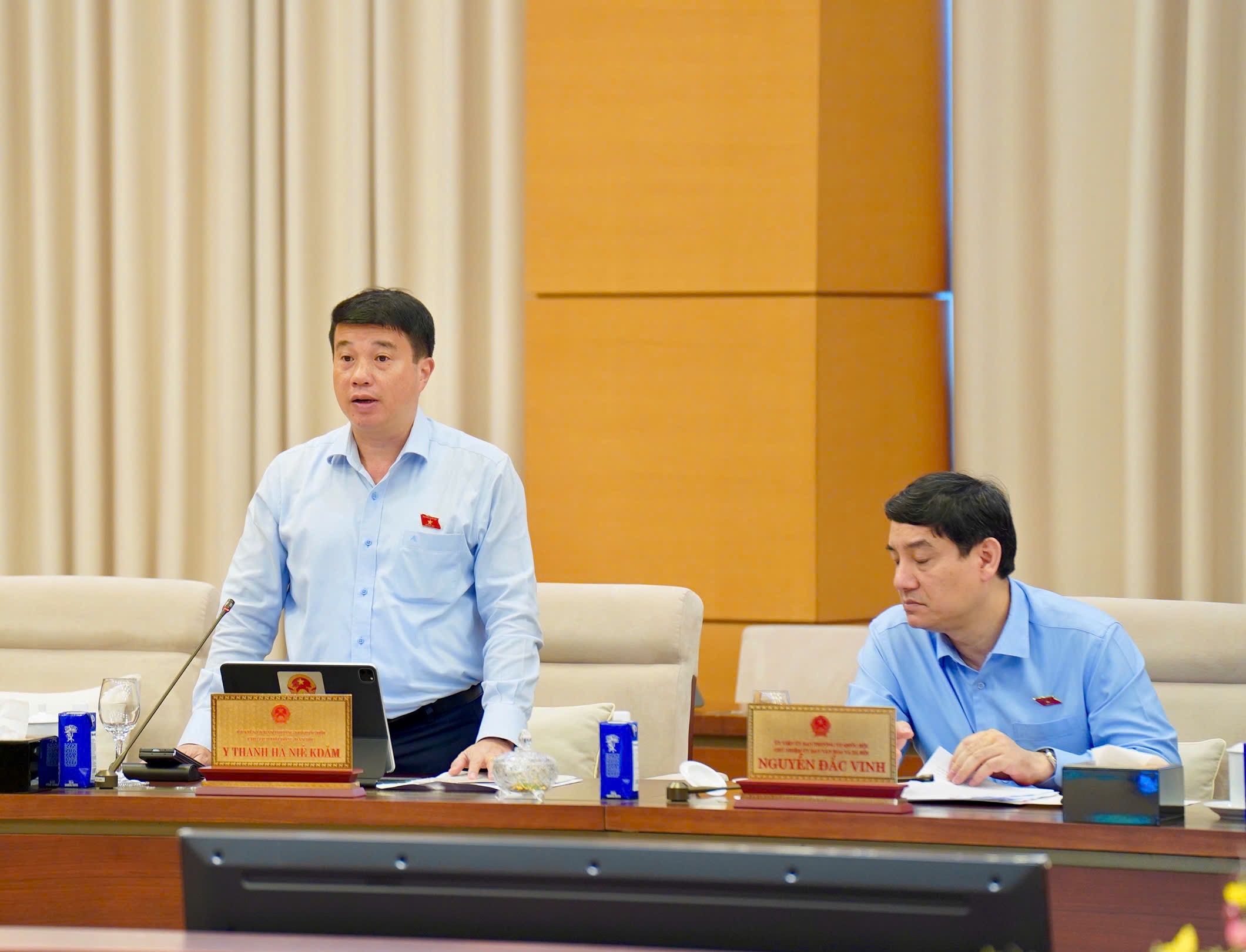 Ông Y Thanh Hà Niê Kđăm, Chủ tịch Hội đồng 1MM88.com tỷ lệ kèo World Cup 2026 của Quốc hội phát biểu tại phiên họp. thuong-vu-qh3.jpg