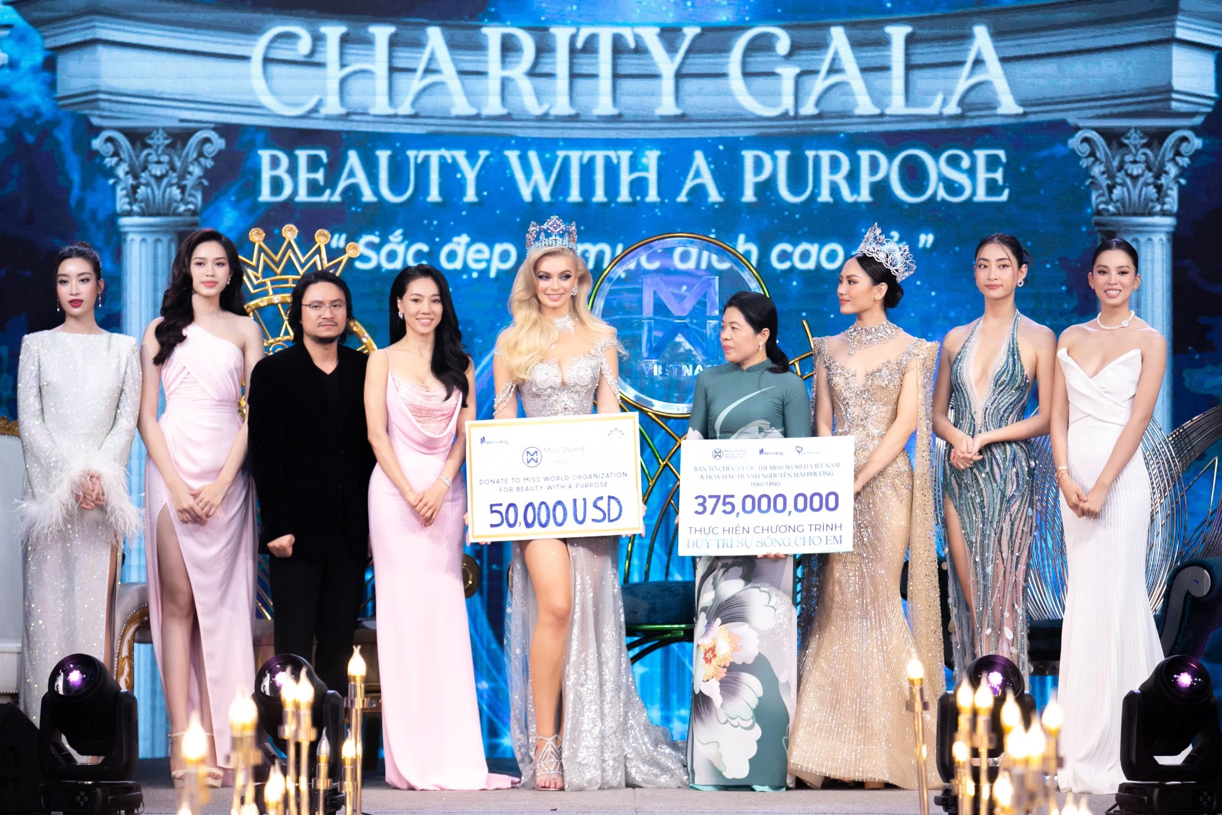 Sự kiện có sự góp mặt của Miss World Vietnam 2022 Huỳnh Nguyễn Mai Phương, đương kim Hoa hậu Thế giới 2021 Karolina Bielawska... và nhiều Hoa hậu, Á hậu Việt Nam.