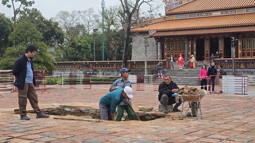 Đào thám sát khảo cổ học Đại Cung Môn - Ảnh ITN.