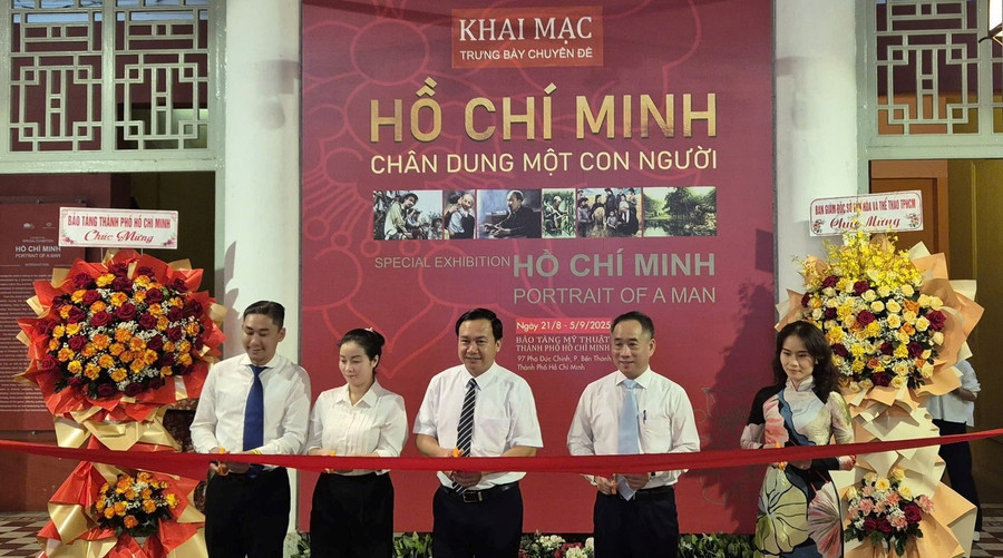 Triển lãm đặc biệt về Bác Hồ nhân kỷ niệm 80 năm Quốc khánh
