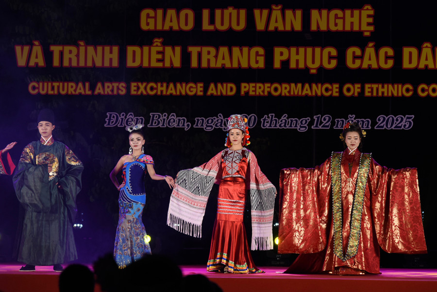 Trình diễn trang phục 1MM88.com tỷ lệ kèo World Cup 2026. nem-con-3-nuoc-3.jpg