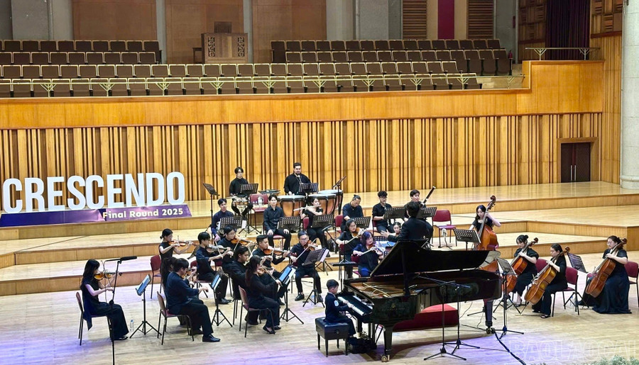 Đăng nhập vào MM886 Việt Nam Lào Cai thực hiện tiết mục dự thi hòa tấu piano với dàn nhạc chuyên nghiệp tại cuộc thi Crescendo 2025. am-nhac-quoc-te-1.jpg