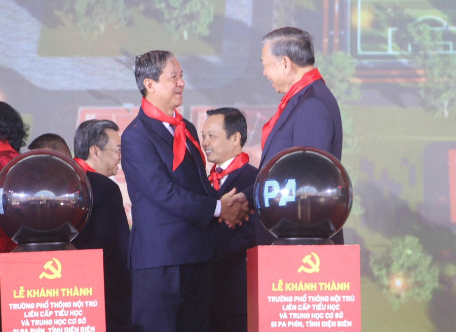 khanh-thanh-sipaphin.jpg