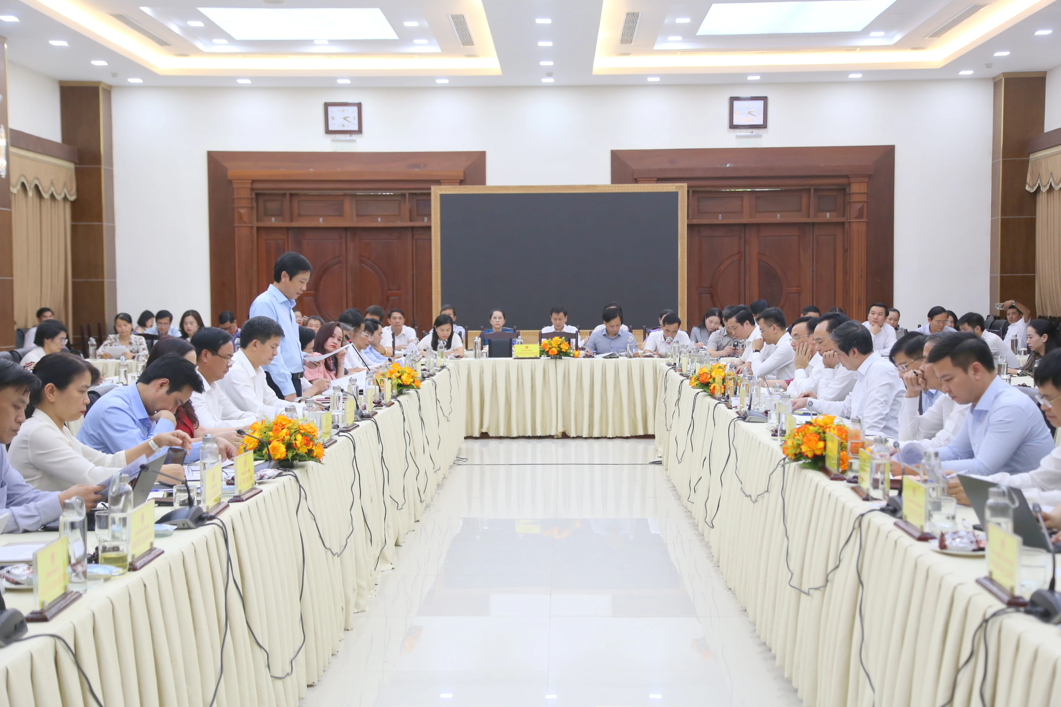 Đoàn công tác của Bộ GD&ĐT làm việc với tỉnh Quảng Trị. Đoàn công tác của Bộ GD&ĐT làm việc với tỉnh Quảng Trị.