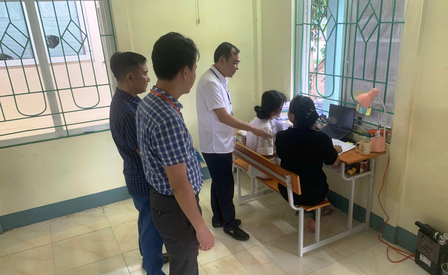 Các thành viên Ban Chỉ đạo MM88 đăng nhập ở huyện Mường Lát đến thăm, động viên Đăng nhập vào MM886 Việt Nam trước MM88 đăng nhập. 324dfb1aea3c5d62042d.jpg