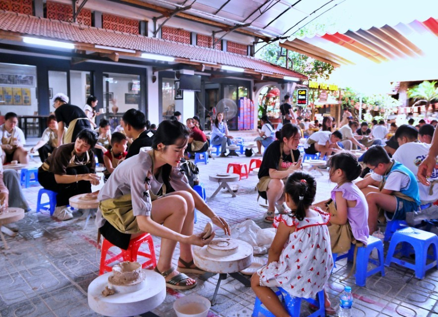 khoi-goi-dam-me-nghe-thuat-tu-gom-2-custom.jpg